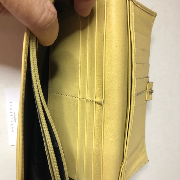 GUCCI 🌼 Authentic Vintage Long Wallet/Credit Card Holder in Pale Yellow - Picture 7 of 13